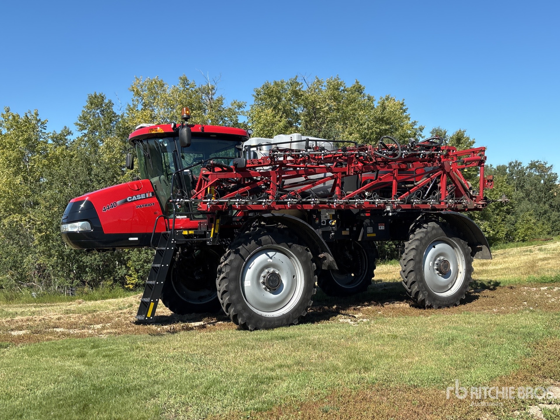 2018 Case IH Patriot 4440 120 ft 4x4 High Clearance Self-Propelled Sprayer
