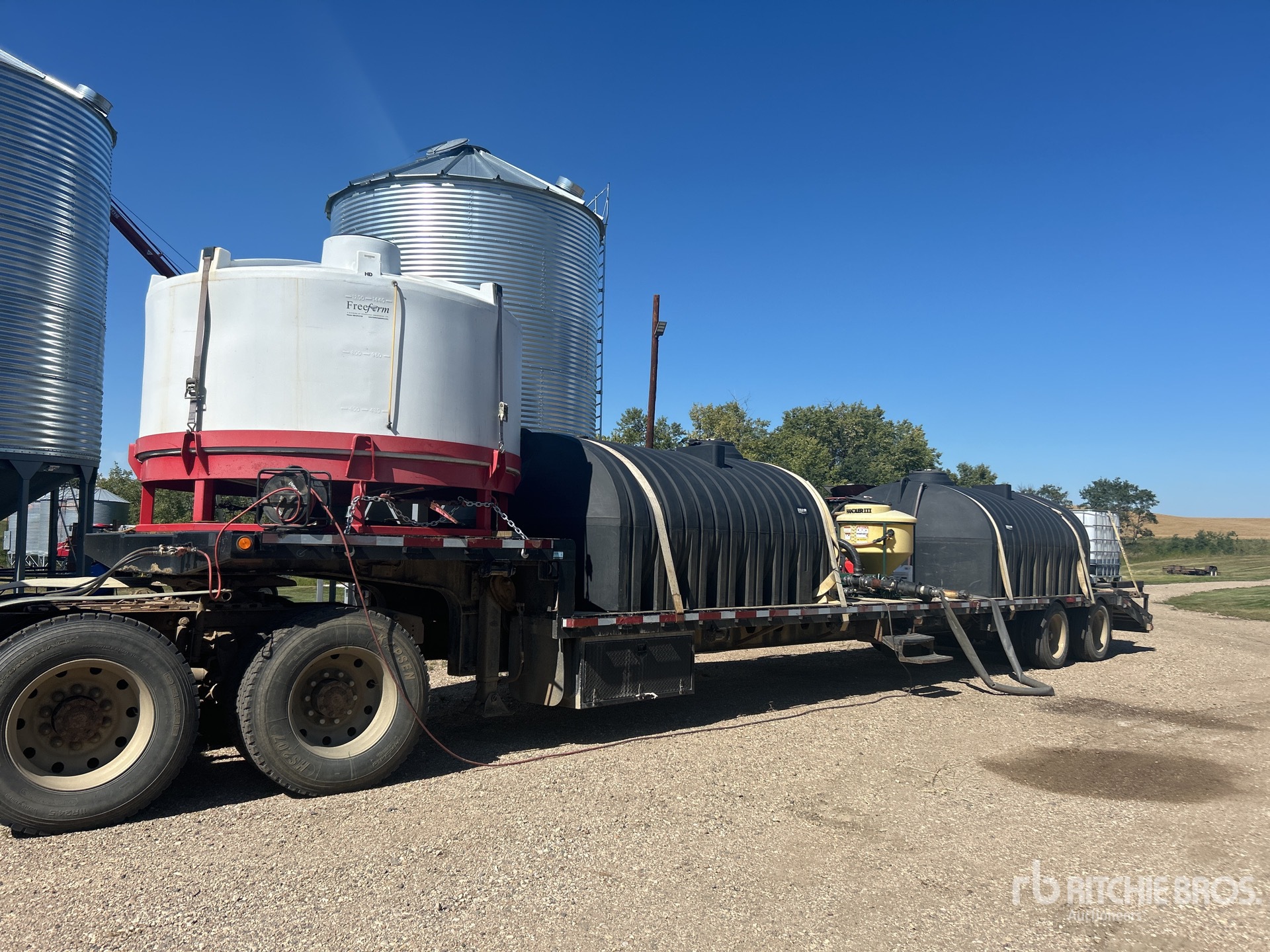 2005 48 ft T/A Sprayer Step Deck Trailer