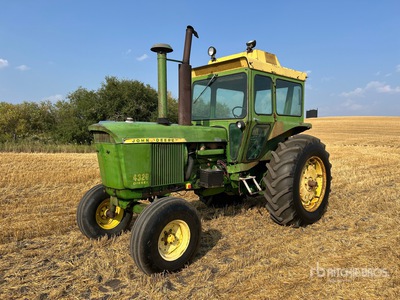 1972 John Deere 4320 جرار ثنائي الدفع