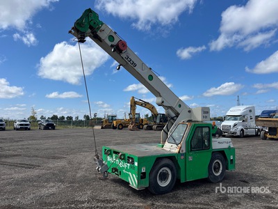 2013 Shuttlelift CD3339 18000 lb 4x2 Carry Deck Crane