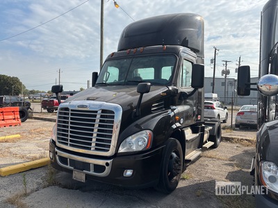 2018 Freightliner Cascadia 4x2 Day Cab Truck Tractor