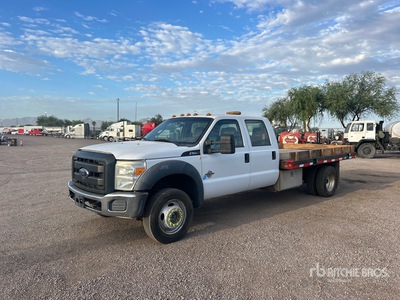 2012 Ford F-550 XL 4x4 Crew Cab 平台トラック