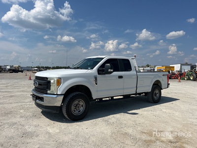 2017 Ford F-250 XL 4x4 Extended Cab Pickup