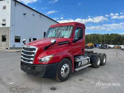 2020 Freightliner Cascadia 126 6x4 Day Cab Truck Tractor