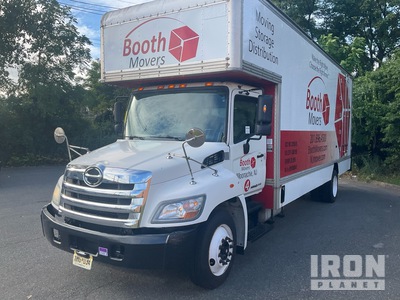 2013 Hino 338 4x2 Van Truck
