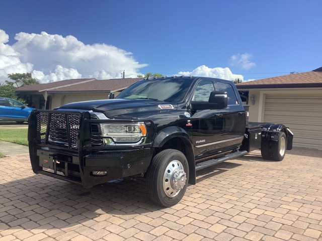 2024 Ram 5500 Limited 4x4 Crew Cab Versatile Hauler Truck 2024 Ram 5500 Limited 4x4 Crew Cab Versatile Hauler Truck