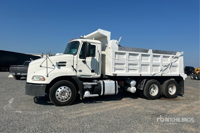 2011 Mack CXU613 6x4 3-Achs Kipper-Lkw