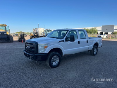 2013 Ford F-250 XL 4x4 Crew Cab بيك اب