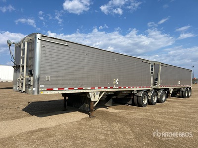2014 Wilson Super B-Train Remorque à grains