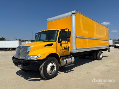 2017 International 4300 4x2 Van Truck