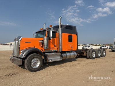 2014 Kenworth W900 Tri/A Cab and Chassis
