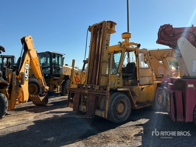 1981 Cat V-180 18000 lb Pneumatic Tire Forklift (Inoperable)