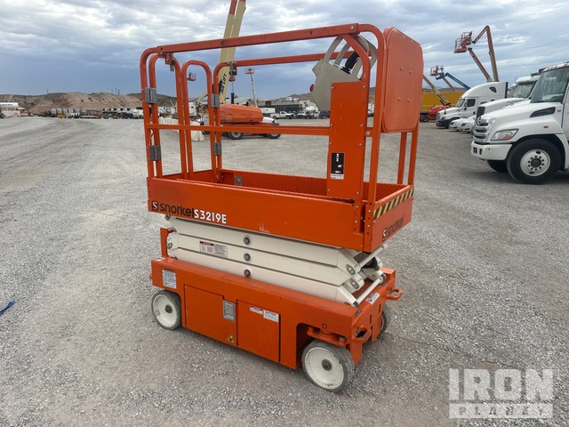 ELEVADOR TIJERA 2017 SNORKEL S3219E