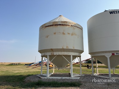 Trail-Rite +/- 3000 bu 2 Ring Hopper Grain Hopper Bottom