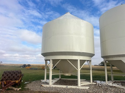 Trail-Rite +/- 3000 bu 2 Ring Hopper Grain Hopper Bottom