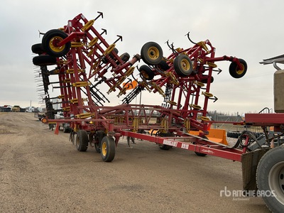 2017 Bourgault 8910 60 ft Cultivator