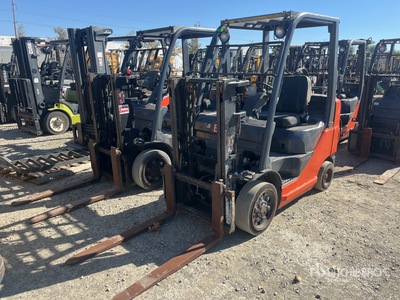 Toyota 8FGCU25 4350 lb Montacargas