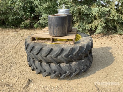 Quantity of (2) Goodyear 380/90R46 Sprayer Opony