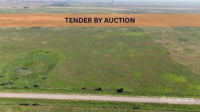 Carnduff, SK SE 29-2-32-W1 159.91 +/- Acres on Title PID 2350312 Farmland