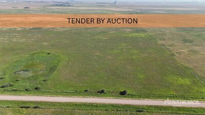 Carnduff, SK SE 29-2-32-W1 159.91 +/- Acres on Title PID 2350312 Farmland