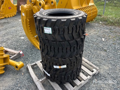 Quantity of (4) Maverick 12x16.5 Équipements pour pneus (Unused) - Fits Skid Steer Loader