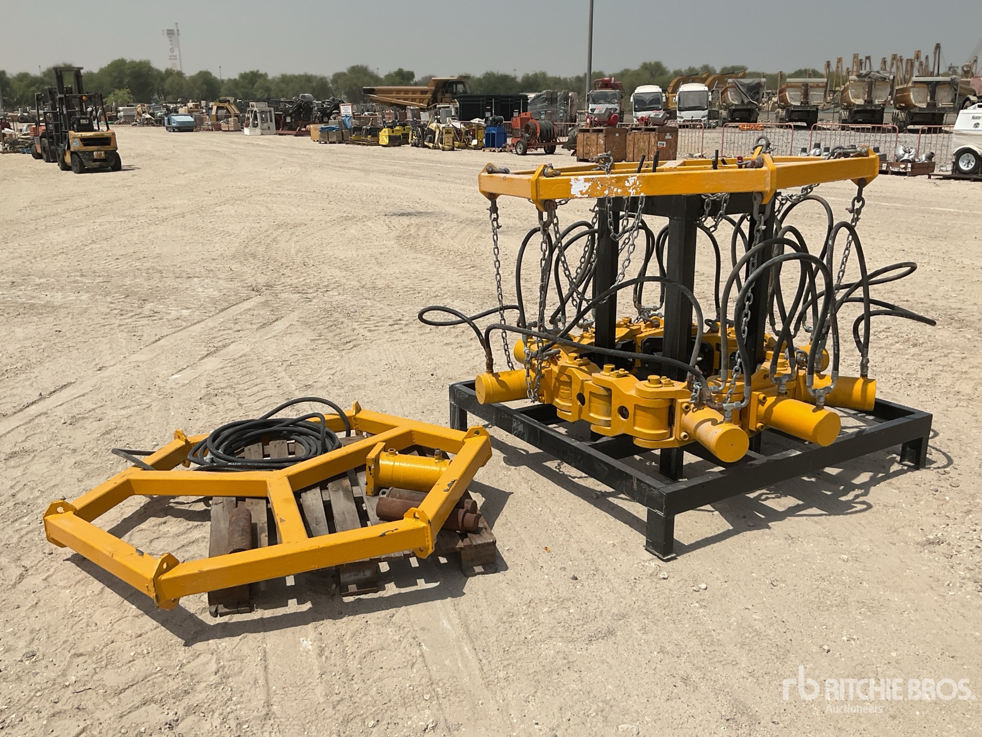 Taets Hydraulic Pile Breaker