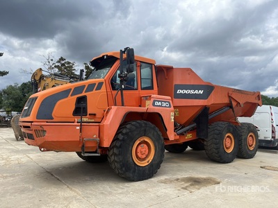 2015 Doosan DA30 شاحنة قلابة مفصلية