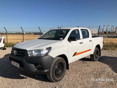 2018 Toyota Hilux 4x4 Crew Cab Pickup