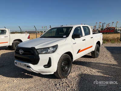 2021 Toyota Hilux 4x4 Crew Cab Pickup