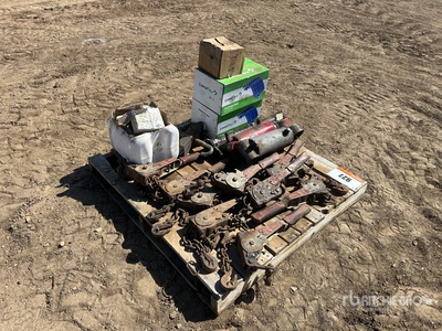 Quantity of Misc Trailer Equipment Varios, piezas para camion