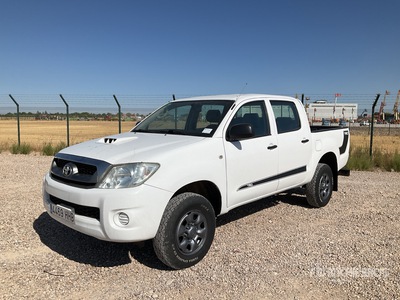 2011 Toyota Hilux 4x4 Crew Cab Pickup