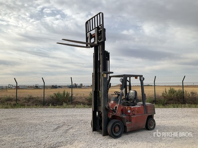 1999 Nissan FJ02-A25U Carretilla Elevadora