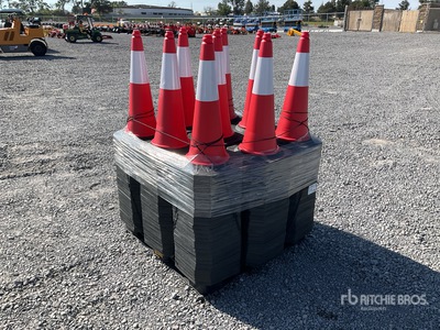 Quantity of (252) 2025 Lote de 252 Conos para Trafico (Sin Usar) / Traffic Cones (Unused)