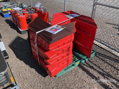 Quantity of (40) 2025 Lote de 40 Barreras contra Inundacion (Sin Usar) / Flood Wall Barriers (Unused)