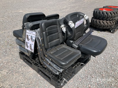 Quantity of (12) 2025 TB355 Lote de Asientos para Operador (Sin Usar) / Operator Seats (Unused)
