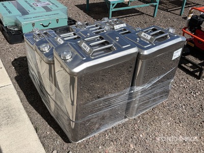 Quantity of (9) 2025 Portable Stainless Steel Lote de Tanques de Aluminio para Combustible (Sin Usar) / Zbiornik paliwa (Unused)