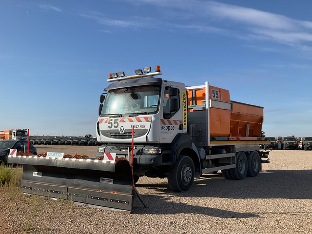 2011 Renault Kerax 430DXI 6x6 Snow Plow Truck 2011 Renault Kerax 430DXI 6x6 Snow Plow Truck