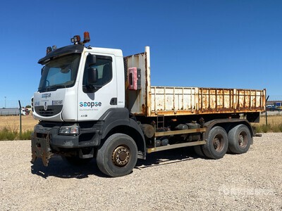 2012 Renault Kerax 6x6 T/A Dump Truck