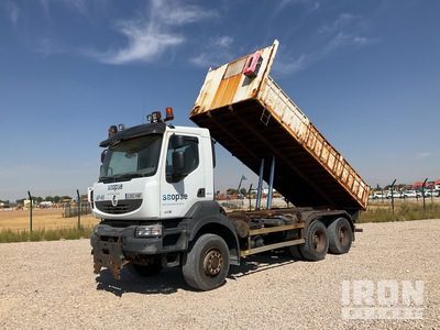 2012 Renault Kerax 6x6 T/A Dump Truck