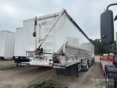 2012 Walinga LFC 53 ft 5/Axle Live Bottom Feed Trailer