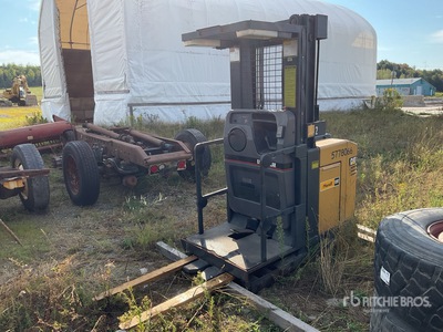 2006 Cat NOR30P 3000 lb Electric Forklift (Inoperable)
