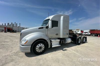 2015 Kenworth T-680 6x4 T680 3- Achs Sattelzugmaschine mit Schlafkabine