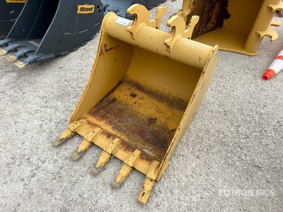 30 in 10.3 cyd Excavator Bucket