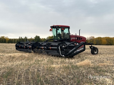 2012 MacDon 35 ft Swather Windrower