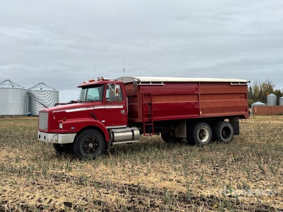 1990 White/GMC Convenional Grain Truck