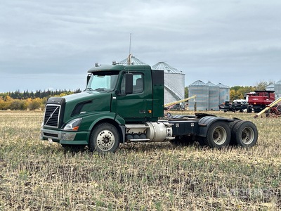 2007 Volvo D16 VNL 64T 6x4 トラックトラクター（T/A）