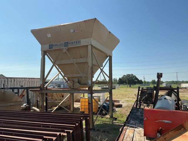 2018 KPI 14 ft x 14 ft Aggregate Hopper