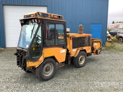 2012 Trackless MT6 市営トラクター