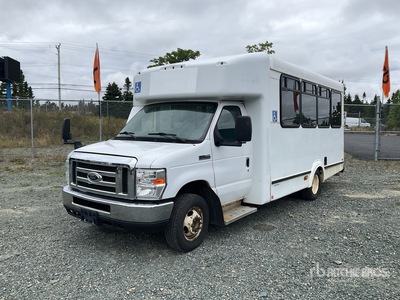 2017 Ford E-350 4x2 12-Seat Mini Bus