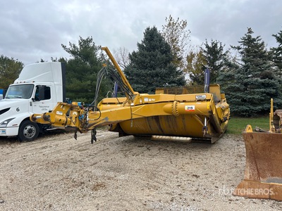 2018 K-TEC 1228 4 Tire Hydraulic Motorscraper trainato